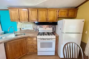 47 Washington St, Auburn, MA 01501 - Photo 5