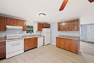 18 Cedar Sq #18, Millis, MA 02054 - Photo 5