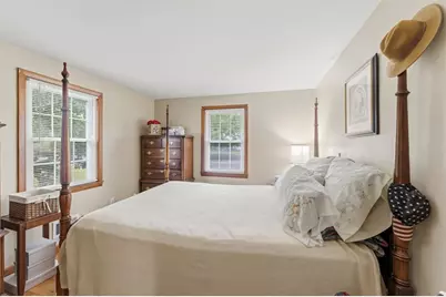 588 Newport Ave, Attleboro, MA 02703 - Photo 9