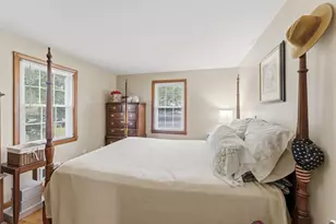 588 Newport Ave, Attleboro, MA 02703 - Photo 9
