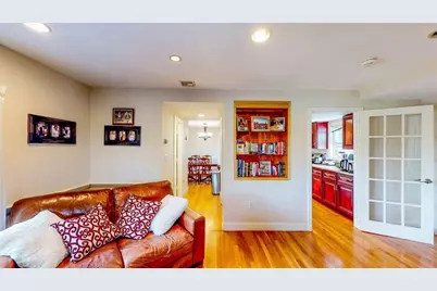 8 North St #2nd Flr, Newton, MA 02459 - Photo 11