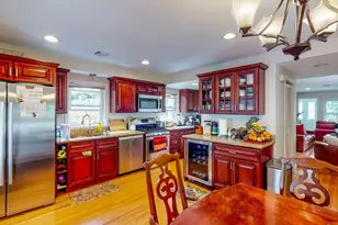8 North St, Newton, MA 02459 - Photo 3