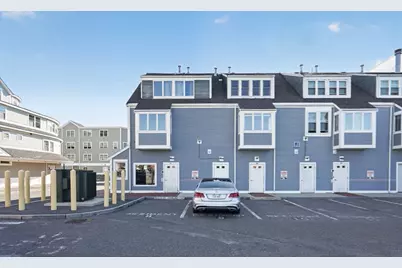 64 Wharf Street #J2, Salem, MA 01970 - Photo 31