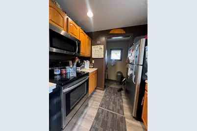 215 Winthrop St, Taunton, MA 02780 - Photo 3