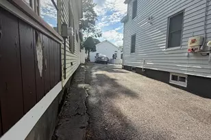 70 Robinson St, Lynn, MA 01905 - Photo 21