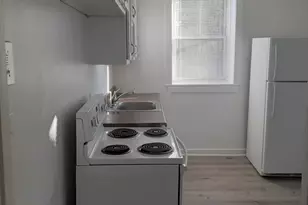 143 Groveland St, Haverhill, MA 01830 - Photo 3