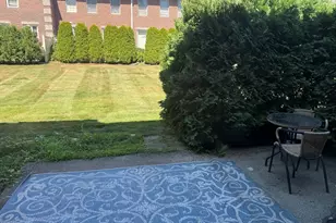 8 Mansion Woods Dr, Agawam, MA 01001 - Photo 27