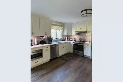 8 Mansion Woods Dr #D, Agawam, MA 01001 - Photo 3