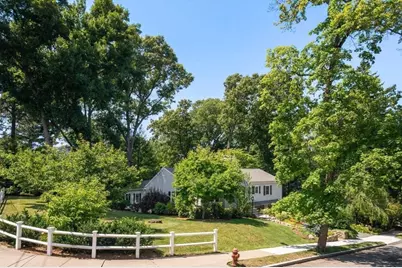 19 Druid Hill Rd, Newton, MA 02461 - Photo 3