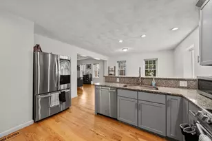 55 Cherry St, Chelsea, MA 02150 - Photo 3