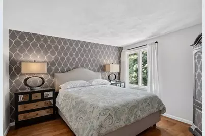 18 Roosevelt Rd, Medford, MA 02155 - Photo 27