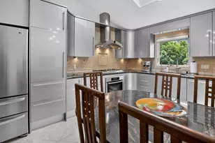 18 Roosevelt Rd, Medford, MA 02155 - Photo 13