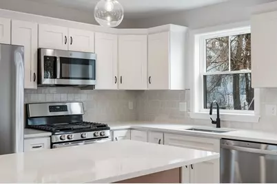32 Union St #32, Lowell, MA 01852 - Photo 3