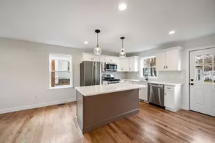 32 Union St, Lowell, MA 01852 - Photo 13