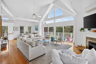 9 Thaxter Ln, Edgartown, MA 02539 - Photo 7