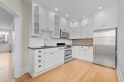 132 Myrtle St #2, Boston, MA 02114 - Photo 7