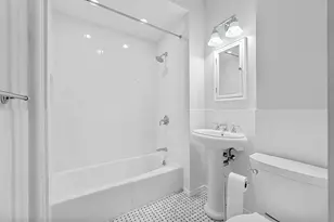 132 Myrtle St, Boston, MA 02114 - Photo 13