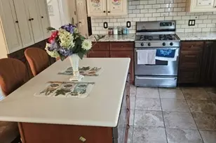 81 Clark Ave, Dracut, MA 01826 - Photo 5