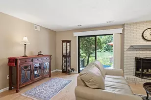 371 Nassau Dr, Springfield, MA 01129 - Photo 21