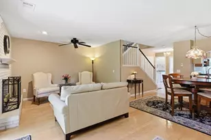 371 Nassau Dr, Springfield, MA 01129 - Photo 19