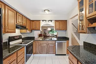 371 Nassau Dr, Springfield, MA 01129 - Photo 5