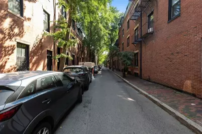 57 Gray Street #1, Boston, MA 02116 - Photo 5
