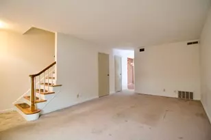 1157 Dickinson St, Springfield, MA 01108 - Photo 5