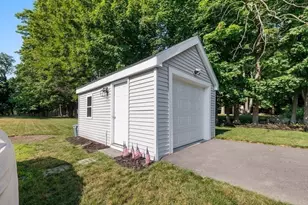 45 Highland St, Southborough, MA 01772 - Photo 37