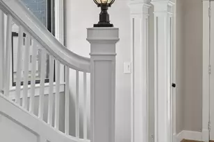 61 W Glen St, Holyoke, MA 01040 - Photo 11