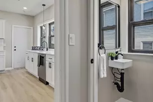 61 W Glen St, Holyoke, MA 01040 - Photo 17