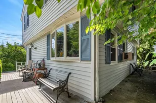 28 Pleasant St, Rockport, MA 01966 - Photo 5