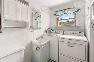 28 Pleasant St, Rockport, MA 01966 - Photo 11
