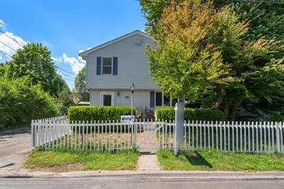 28 Pleasant St, Rockport, MA 01966 - Photo 3