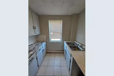 180 Albion #2, Fall River, MA 02721 - Photo 3