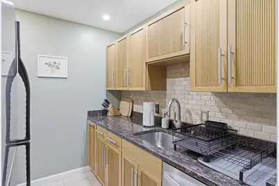 350 W 4th #310, Boston, MA 02127 - Photo 7