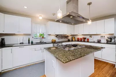 1019 Main Rd, Tiverton, RI 02878 - Photo 3