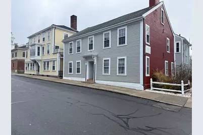 18 Leyden St #2E, Plymouth, MA 02360 - Photo 1