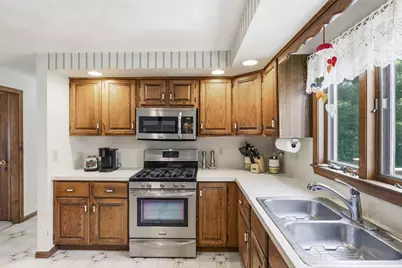 4 Oneida Place, Hudson, MA 01749 - Photo 13