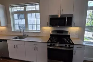 10 Myrtle St, Waltham, MA 02452 - Photo 3