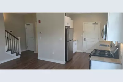 10 Myrtle St #5-2D, Waltham, MA 02452 - Photo 1