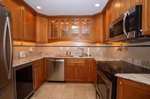 2 Summitt Dr, Reading, MA 01867 - Photo 7