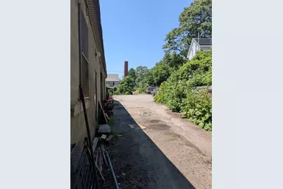 57-Rr Grove St, Salem, MA 01970 - Photo 25