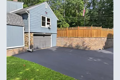39 Stafford St, Charlton, MA 01507 - Photo 5