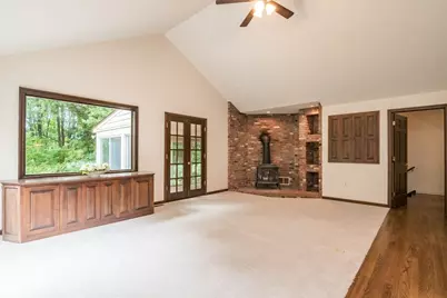 100 Hilltop Rd, Longmeadow, MA 01106 - Photo 21