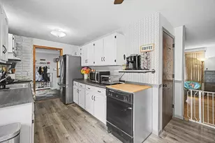 11 Crestview Dr, Hadley, MA 01036 - Photo 7