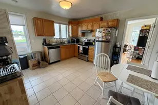 3 Carlisle St, Cambridge, MA 02139 - Photo 3