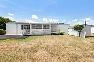85 Amherst Ave, Taunton, MA 02780 - Photo 3
