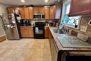 32 Madison Ave, Watertown, MA 02472 - Photo 3