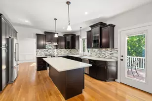 4 Martin Louis Way, Stoneham, MA 02180 - Photo 3