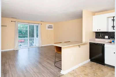 1585 Braley Rd #51, New Bedford, MA 02745 - Photo 5